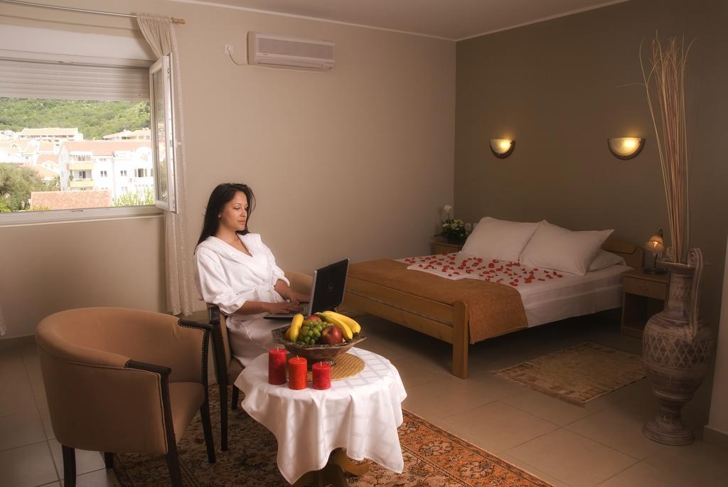 Hotel Kangaroo Budva Eksteriør billede